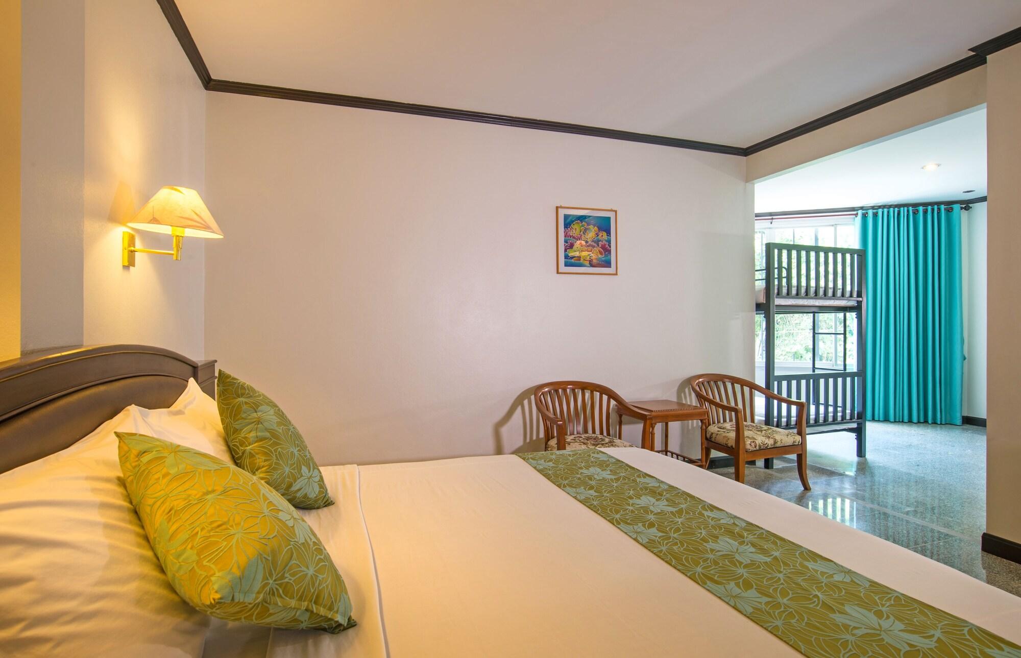 Green House Hotel Krabi town Exteriör bild